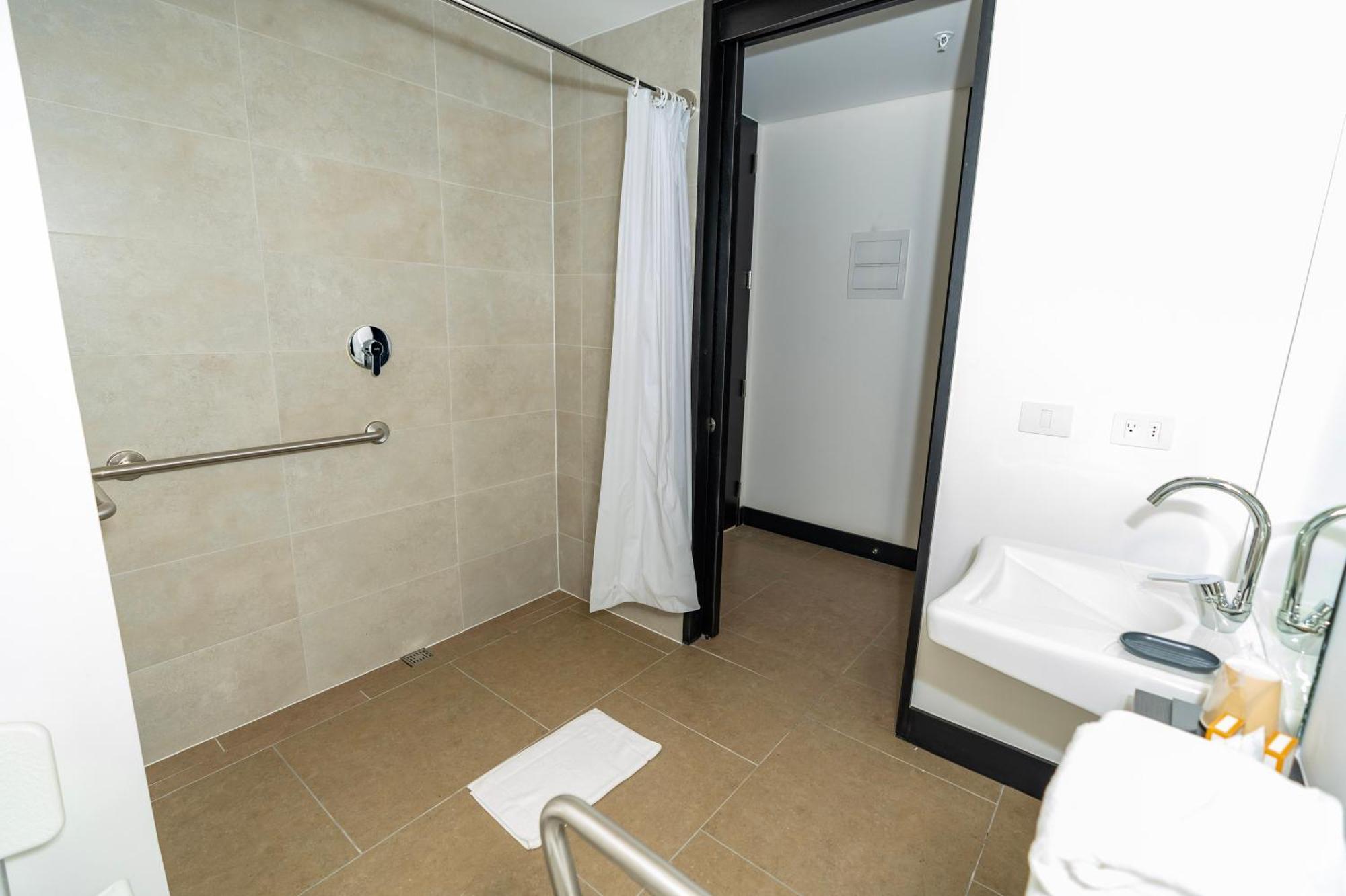 Hotel Hampton By Hilton Antofagasta Exterior foto