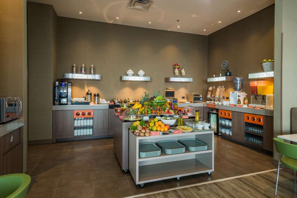 Hotel Hampton By Hilton Antofagasta Restaurant foto